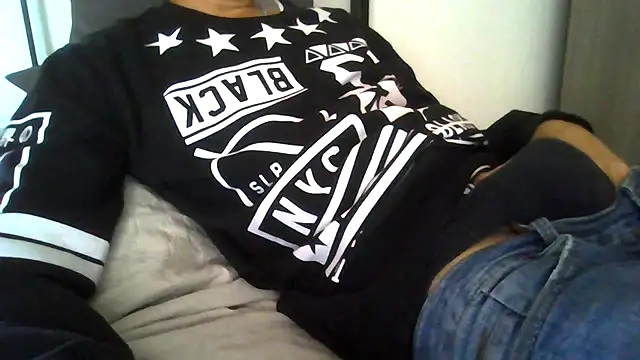 tommyboyteen online show from 10/29/25, 12:51