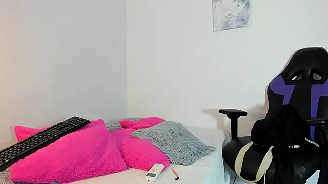 Roxy Stonee online show from 02/10/26, 07:40