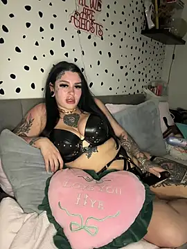 tempzzz12 online show from 04/24/26, 07:38