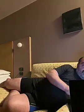 fuocovivo4 online show from 02/03/25, 07:31