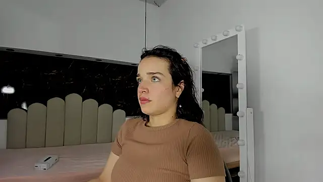 Annyrosee online show from 02/09/26, 08:13