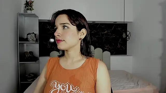 Annyrosee online show from 02/10/26, 08:13