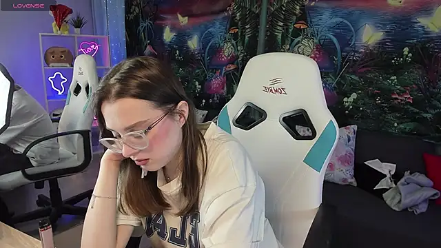 kaisajenner online show from 02/02/25, 08:08