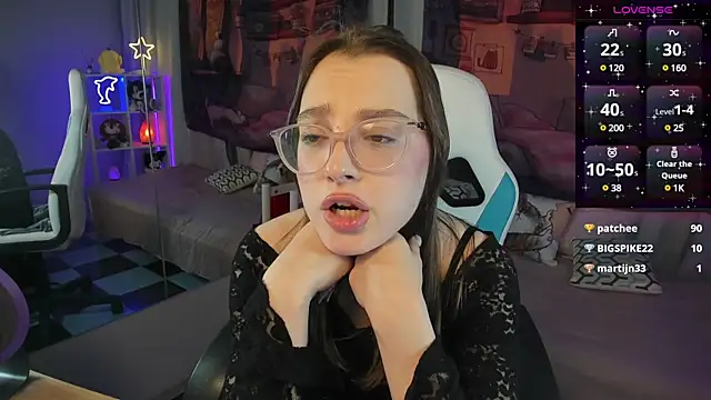 kaisajenner online show from 03/04/25, 09:54