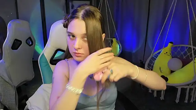 kaisajenner online show from 03/09/26, 09:57