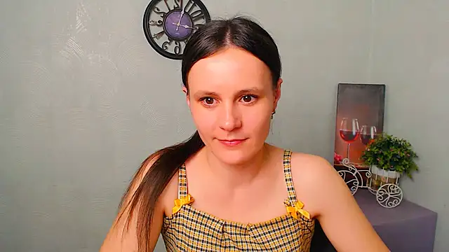 ValeriaHeart  online show from 02/18/25, 05:21