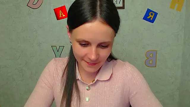 ValeriaHeart  online show from 03/19/25, 04:34