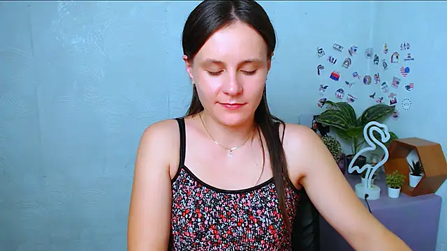 ValeriaHeart  online show from 11/18/25, 04:00