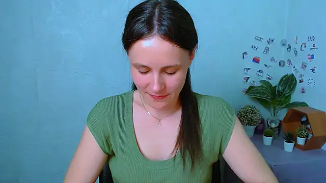 ValeriaHeart  online show from 03/25/26, 06:58