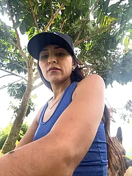 Sofiadelacruz online show from 04/24/26, 05:04