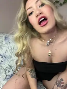 Lally Valencia   online show from 02/22/25, 01:22