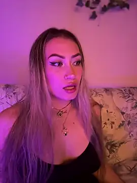 Lally Valencia   online show from 02/24/25, 03:23