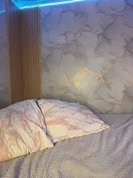 Lally Valencia   online show from 11/25/25, 03:34