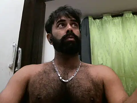 Snapshot of indianhairybull chatting on 02/27/25, 12:32 indianhairybull online show from 02/27/25, 12:32