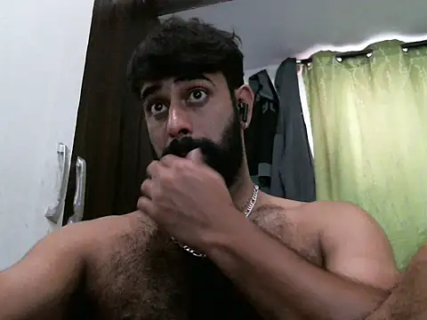 Snapshot of indianhairybull chatting on 03/18/25, 04:04 indianhairybull online show from 03/18/25, 04:04