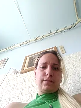 Mia RainX online show from 04/20/26, 09:34