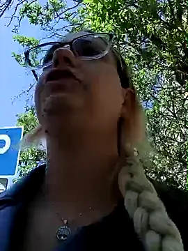 Mia RainX online show from 04/30/26, 11:49