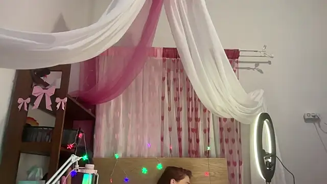 ScarletBottom online show from 09/17/25, 11:23