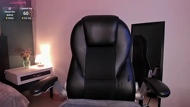 Snapshot of Lilith_Ember1 chatting on 01/08/26, 01:24 Lilith Ember1 online show from 01/08/26, 01:24