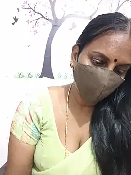 Snapshot of Tamil_Meera12 chatting on 06/20/26, 07:00 Tamil Meera12 online show from 06/20/26, 07:00