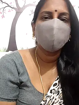 Snapshot of Tamil_Meera12 chatting on 06/22/26, 04:59 Tamil Meera12 online show from 06/22/26, 04:59