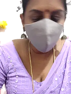 Snapshot of Tamil_Meera12 chatting on 06/30/26, 05:47 Tamil Meera12 online show from 06/30/26, 05:47