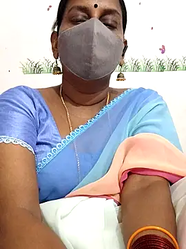 Snapshot of Tamil_Meera12 chatting on 07/04/26, 08:09 Tamil Meera12 online show from 07/04/26, 08:09