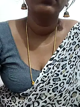 Snapshot of Tamil_Meera12 chatting on 07/14/26, 05:01 Tamil Meera12 online show from 07/14/26, 05:01