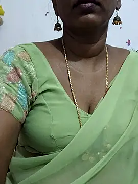 Snapshot of Tamil_Meera12 chatting on 07/15/26, 02:17 Tamil Meera12 online show from 07/15/26, 02:17