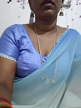 Snapshot of Tamil_Meera12 chatting on 07/16/26, 02:39 Tamil Meera12 online show from 07/16/26, 02:39