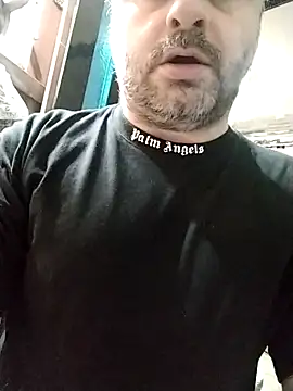 Snapshot of NAvoglia chatting on 03/06/25, 03:35 NAvoglia online show from 03/06/25, 03:35