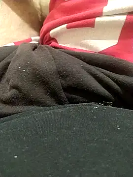 Snapshot of NAvoglia chatting on 11/03/25, 10:53 NAvoglia online show from 11/03/25, 10:53