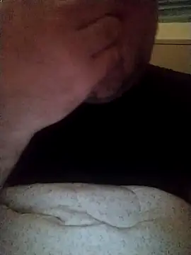 Snapshot of NAvoglia chatting on 11/14/25, 08:57 NAvoglia online show from 11/14/25, 08:57