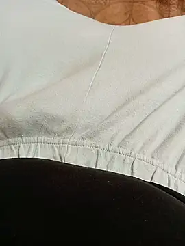 Snapshot of NAvoglia chatting on 01/19/26, 01:26 NAvoglia online show from 01/19/26, 01:26