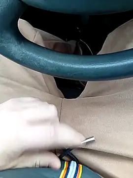 Snapshot of NAvoglia chatting on 02/04/26, 02:45 NAvoglia online show from 02/04/26, 02:45