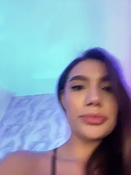Snapshot of Alyssia_Collins chatting on 02/05/25, 01:11 Alyssia Collins online show from 02/05/25, 01:11