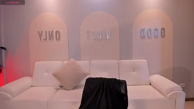 BeccaBaxter online show from 09/16/25, 07:59