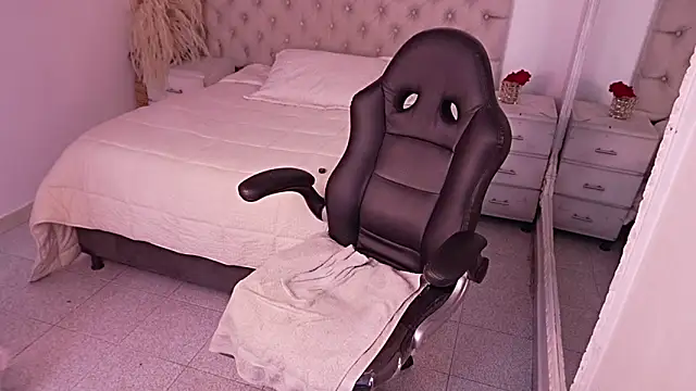 JhoanLeandro online show from 04/06/26, 07:09