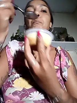 Pantaneirasexy online show from 02/16/26, 11:45