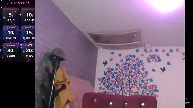 Snapshot of AngelaTurizo chatting on 09/27/25, 09:31 AngelaTurizo online show from 09/27/25, 09:31