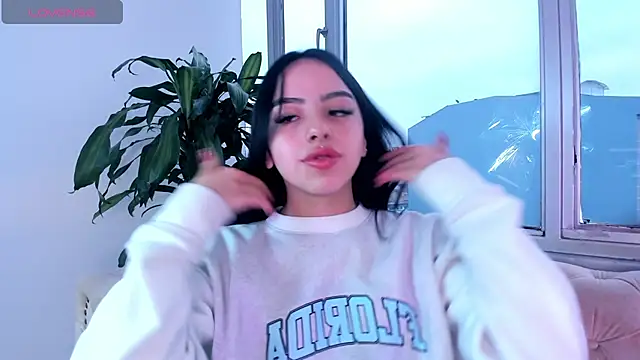 Daphne chers online show from 03/27/26, 12:05