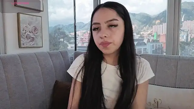 Daphne chers online show from 04/24/26, 08:11