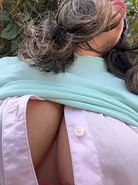 laarti online show from 09/23/25, 12:52