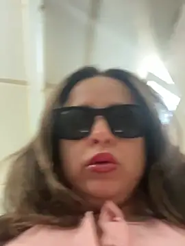 laarti online show from 04/19/26, 10:25