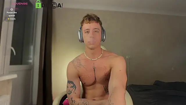 VincentSmith02 online show from 03/09/26, 09:19