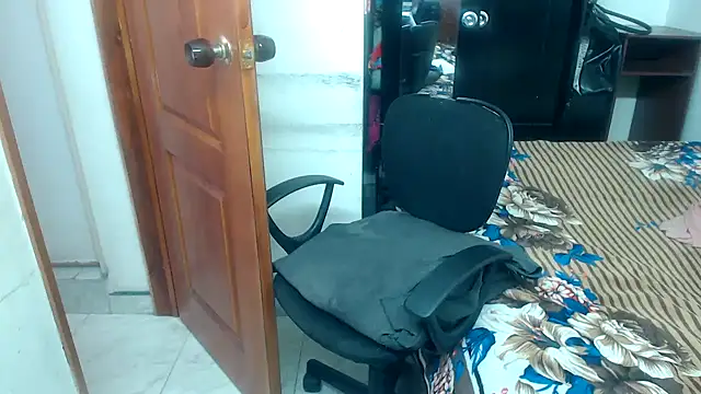 Siblleyx online show from 02/07/25, 03:52