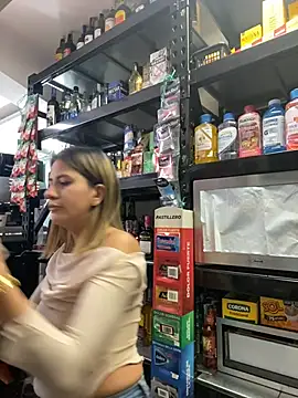 Andrea18 blonde online show from 02/18/26, 08:38