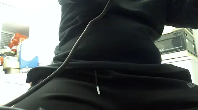 Snapshot of beartopslave chatting on 02/05/25, 04:47 beartopslave online show from 02/05/25, 04:47