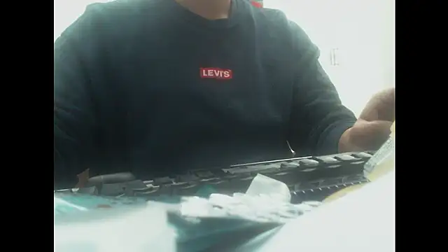 Snapshot of beartopslave chatting on 02/13/25, 07:56 beartopslave online show from 02/13/25, 07:56