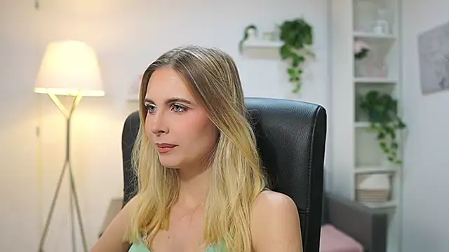 catecrago  online show from 12/16/25, 02:00